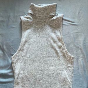 Zara sleeveless turtle neck grey shirt